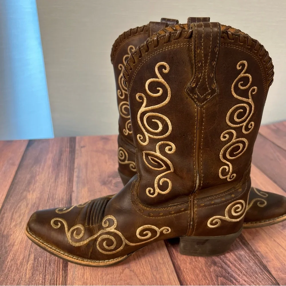 Ariat Kids 2 Brown‎ Leather Boots With Embroidered Design